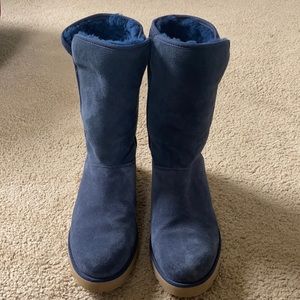 Navy uggs